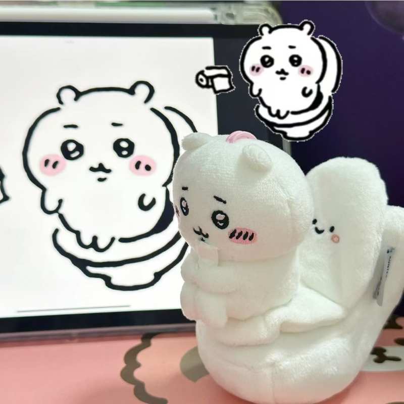ちいかわ ホワイトトイレ置物 吊り下げ脚ハグうさぎ ハチワレ ちいかわ 風変わりなクリエイティブぬいぐるみキーホルダー