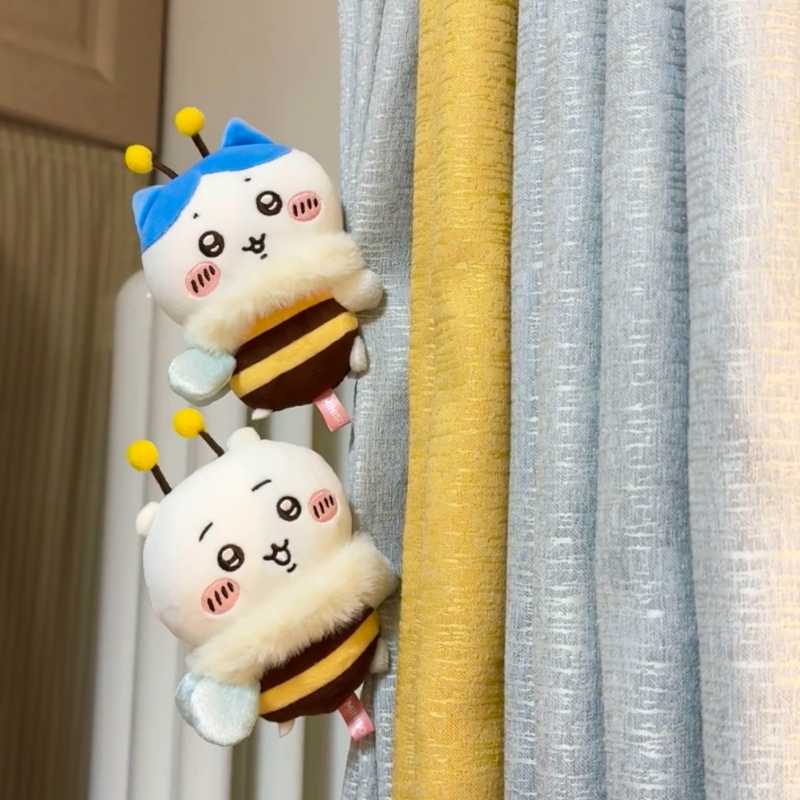 MINISO Official | Chiikawa Sakura Season Plush Clips | Hachiware & Usagi Bee Design