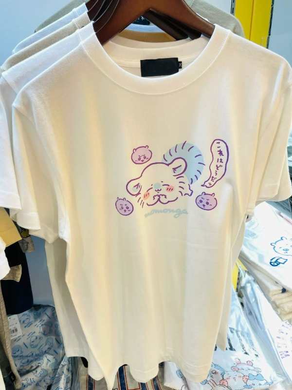 かわいいちいかわうさぎとハチワレモモンガのプリントTシャツ - ユニセックス半袖Tシャツ
