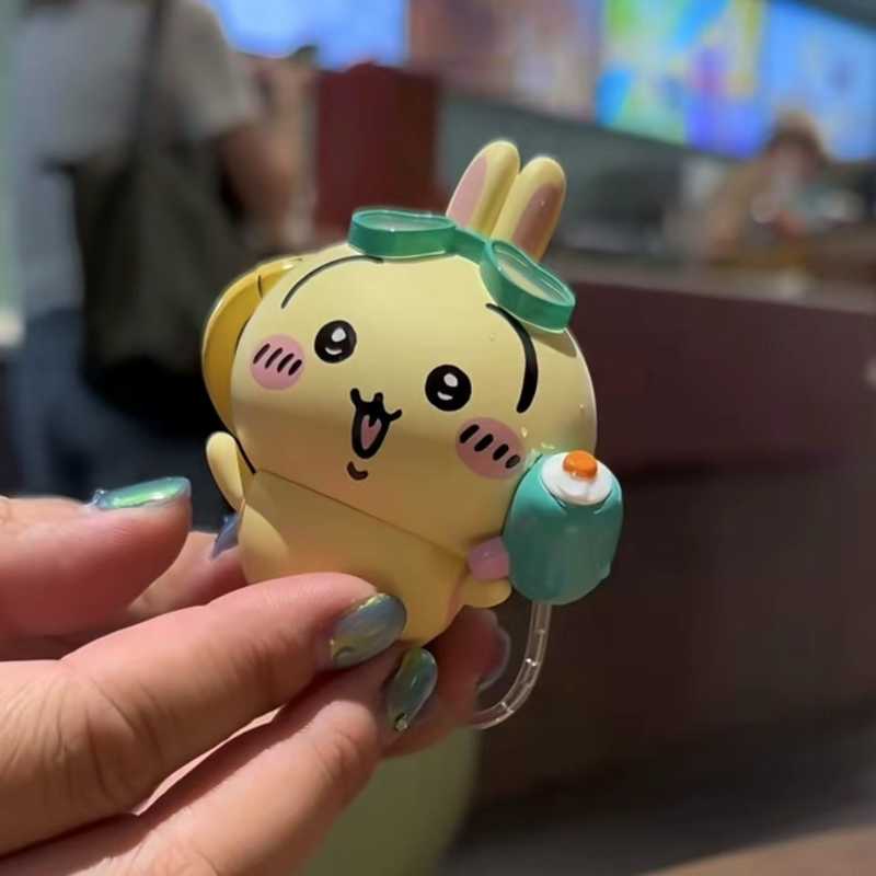 MINISO OFFICIAL| Chiikawa Usagi Momonga Hachiware Water Gun Keychain Pendant