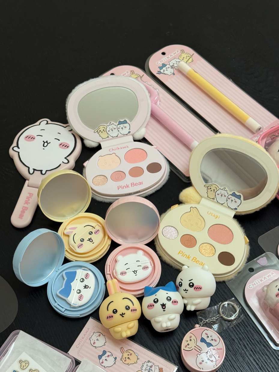 【New Arrival】PinkBear X CHIIKAWA Official Collaboration Make-up Gift Box | Limited Edition