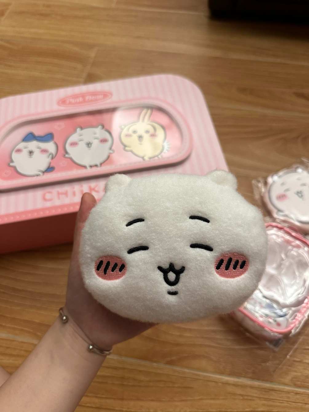 【New Arrival】PinkBear X CHIIKAWA Official Collaboration Make-up Gift Box | Limited Edition