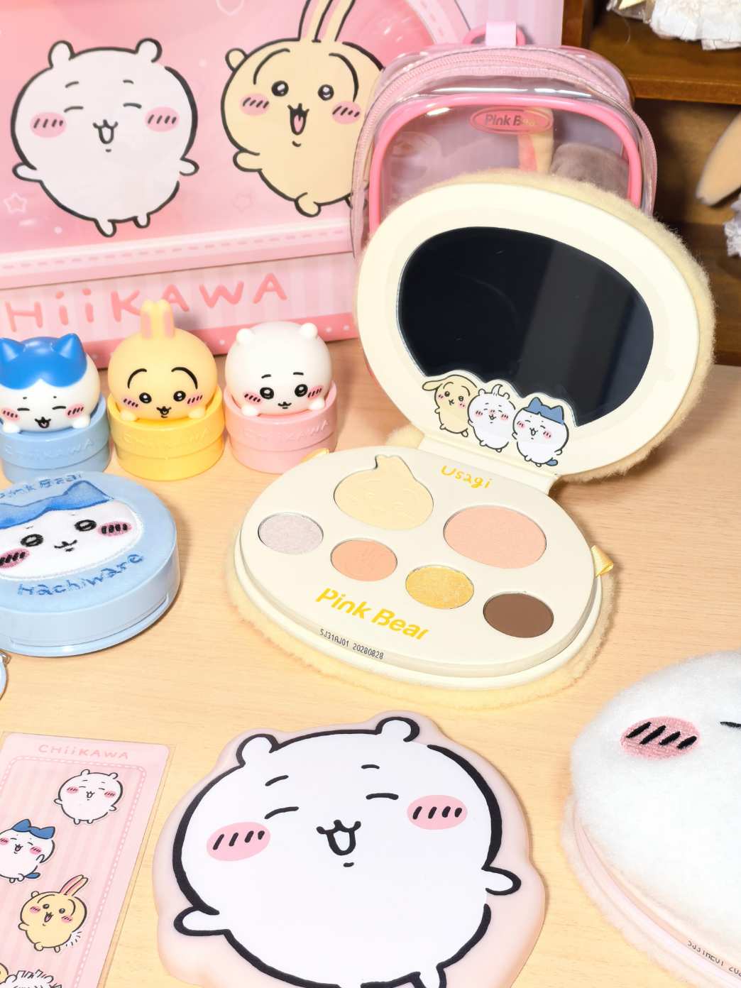 【New Arrival】PinkBear X CHIIKAWA Official Collaboration Make-up Gift Box | Limited Edition