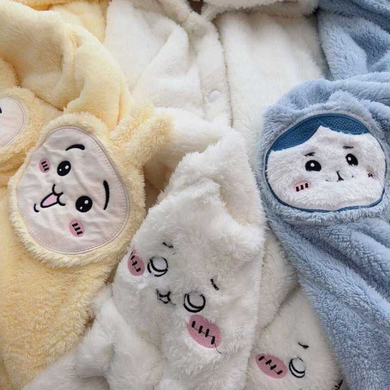 Winter Cute Cartoon Chiikawa Usagi Hachiware Hooded Robe Women Fleece Thickened Coral Fleece Loungewear Set