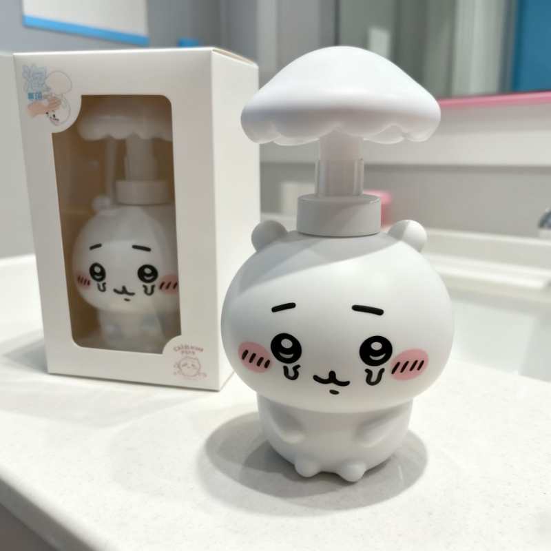 Chiikawa Mushroom Refillable Bottle – Cute Soap, Shampoo & Body Wash Dispenser