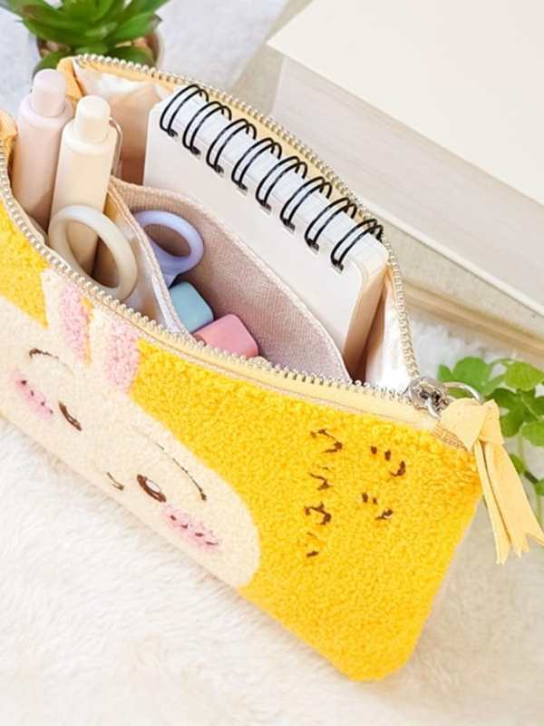 Chiikawa 漫画ぬいぐるみ刺繍コスメバッグ - 学生向けのかわいい大容量ペンケース