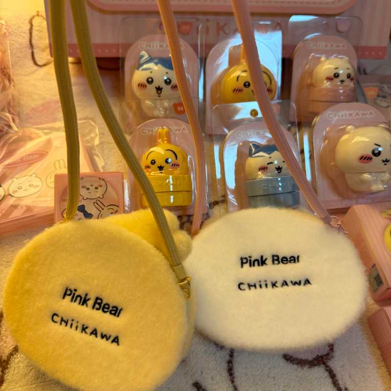 Chiikawa x Pinkbear Collaboration Make-up Set Box -Lip Gloss/Lip Mud/Eyeshadow Palette/Blush