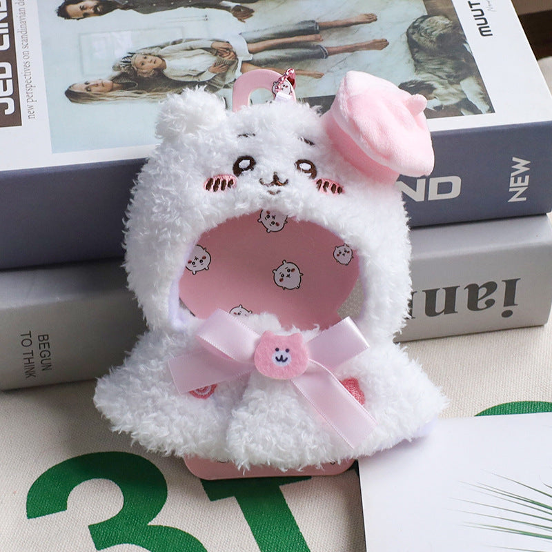 ちいかわ ハチワレ うさぎ ぬいぐるみペンダント 人形 ベビー服 小さな足 うさぎ 自虐的なクマ キーチェーン ケープ